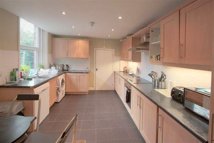 5 Bedroom Semi-Detached House To Rent In Osborne Road, Newcastle Upon Tyne, NE2