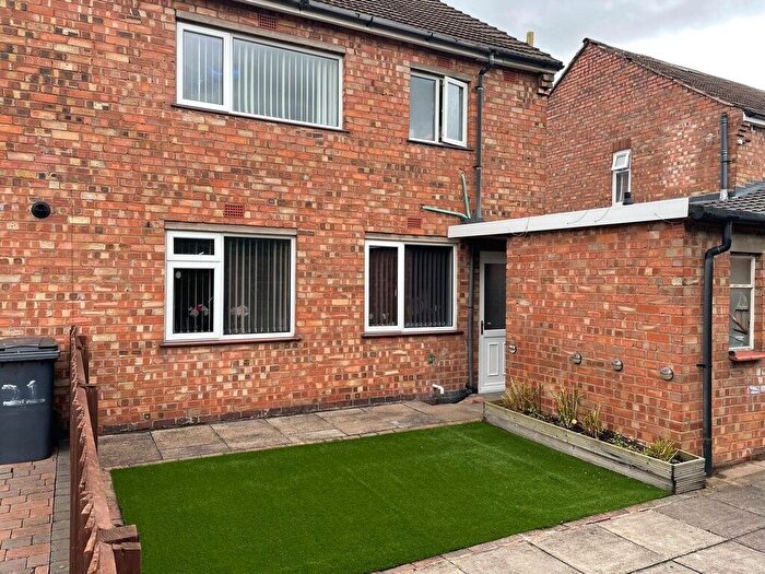 3 Bedroom Semi-Detached House To Rent In Lockerbie Avenue, Leicester, LE4