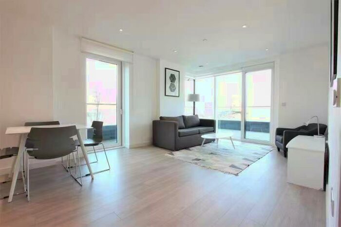 2 Bedroom Apartment To Rent In Skyline Apartments, Devan Grove, Woodberry Down, London, N4