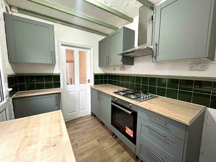 2 Bedroom Semi-Detached House To Rent In Brookdale Road, Sutton-In-Ashfield, NG17