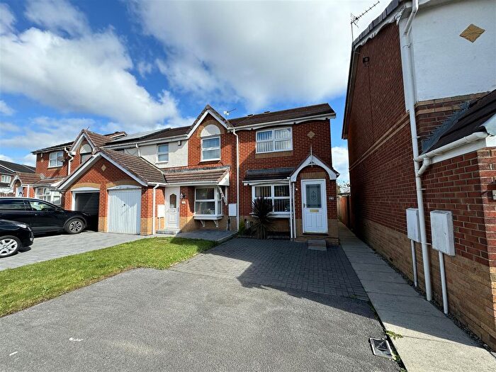 2 Bedroom End Of Terrace House To Rent In Templeton Close, Highfields, Hartlepool, TS27