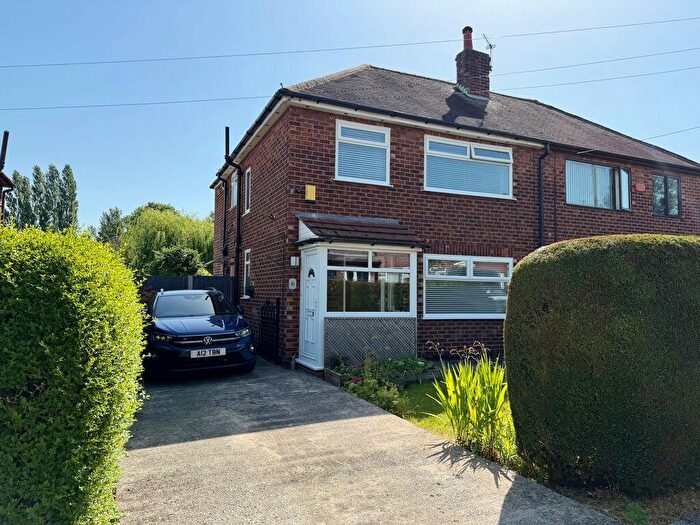 3 Bedroom Semi Detached House For Sale In Flagcroft Drive, Newall Green, Manchester, M23