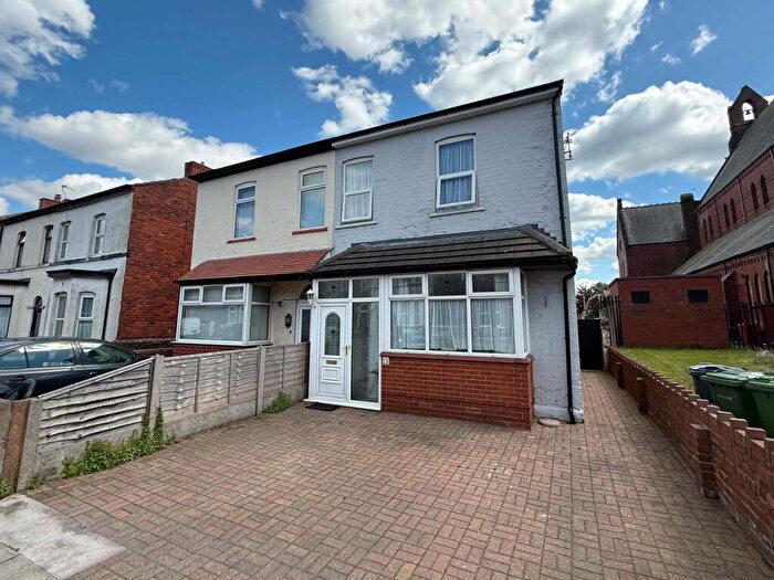 2 Bedroom Semi-Detached House For Sale In St Lukes Road, Southport, PR9