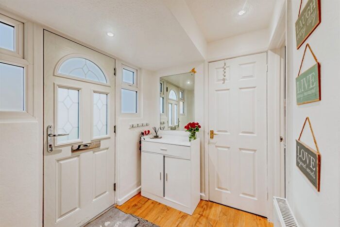 3 Bedroom Terraced House For Sale In Cloverlands, Crawley, RH10