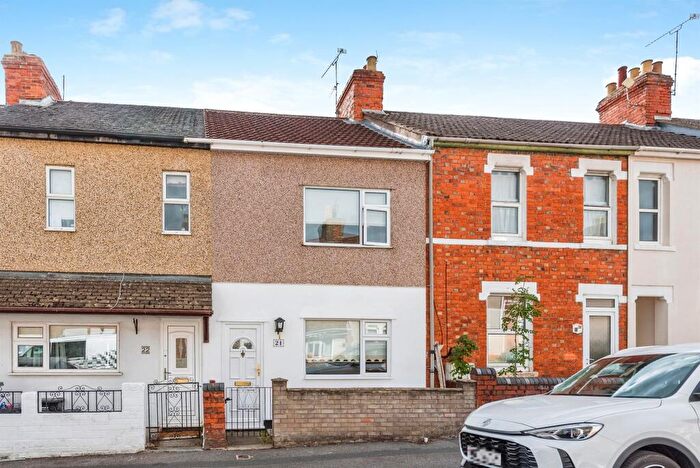 2 Bedroom Terraced House For Sale In Ford Street, Swindon, SN1