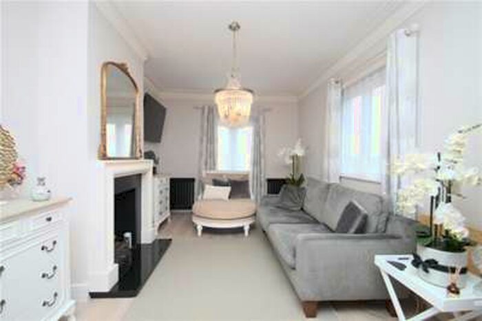 2 Bedroom Bungalow To Rent In Main Road, Biggin Hill, TN16