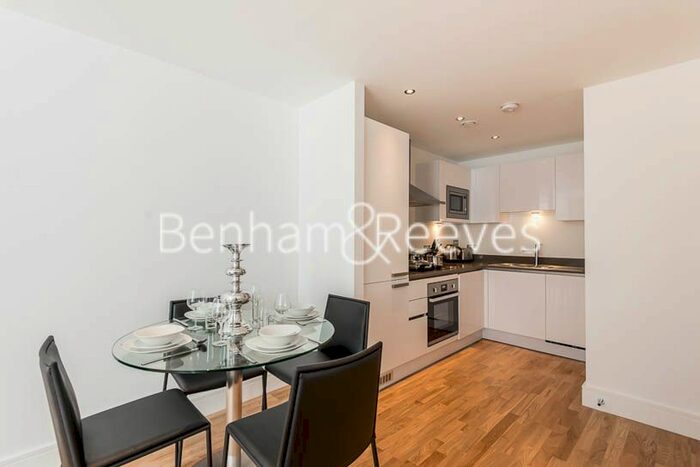 1 Bedroom Flat To Rent In Dowells Street, London, SE10