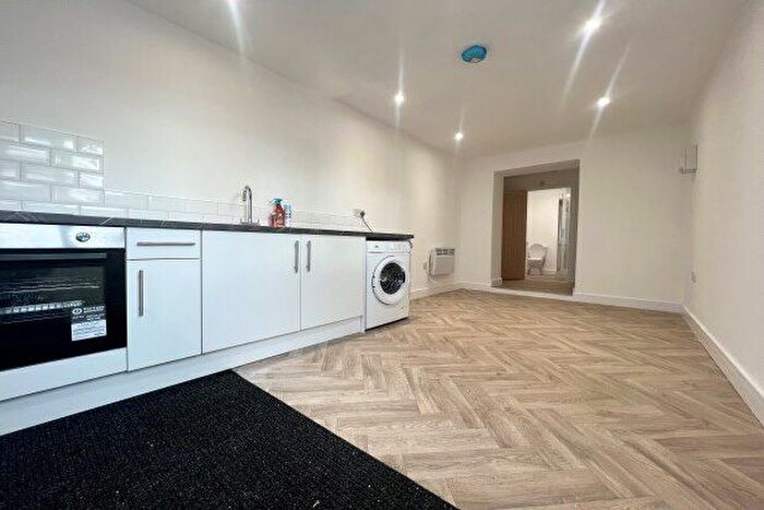 1 Bedroom Flat To Rent In Longdon Close, Redditch, B98