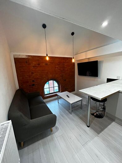 1 Bedroom Flat To Rent In Millstone Lane, Leicester, LE1