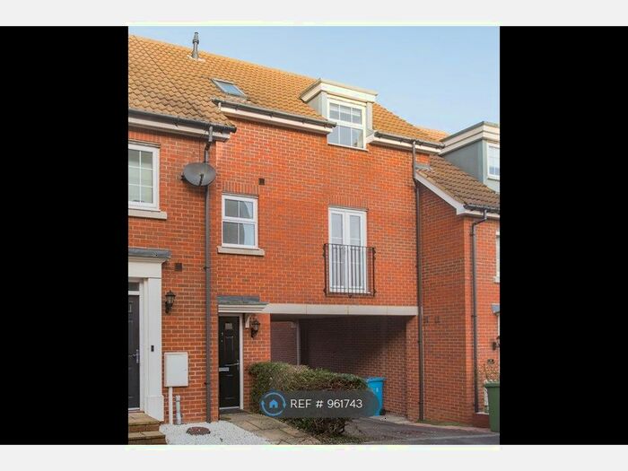 2 Bedroom Terraced House To Rent In Hazel Avenue, Minster On Sea, Sheerness, ME12