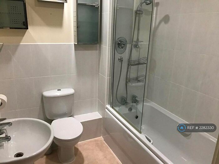 2 Bedroom Flat To Rent In City Walk Apartments, Birmingham, B1