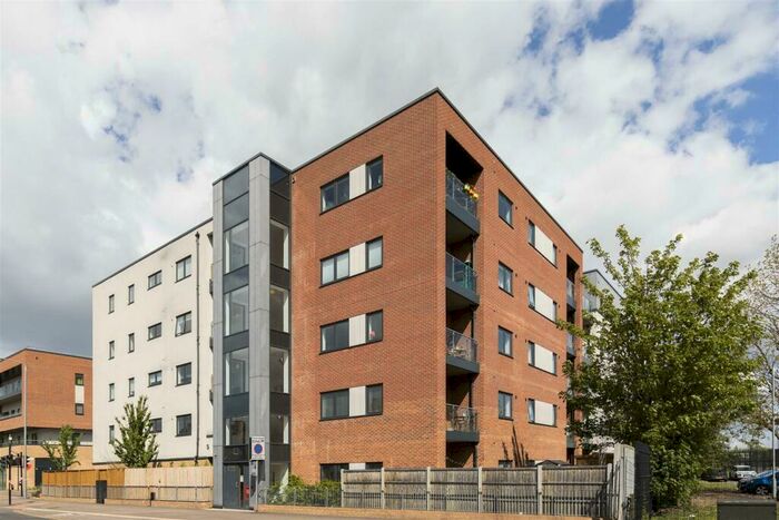 1 Bedroom Apartment To Rent In Thornbury Way, Walthamstow, E17