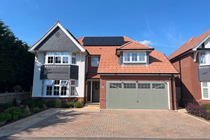 5 Bedroom Detached House To Rent In Saturn Drive, Yapton, Arundel, BN18