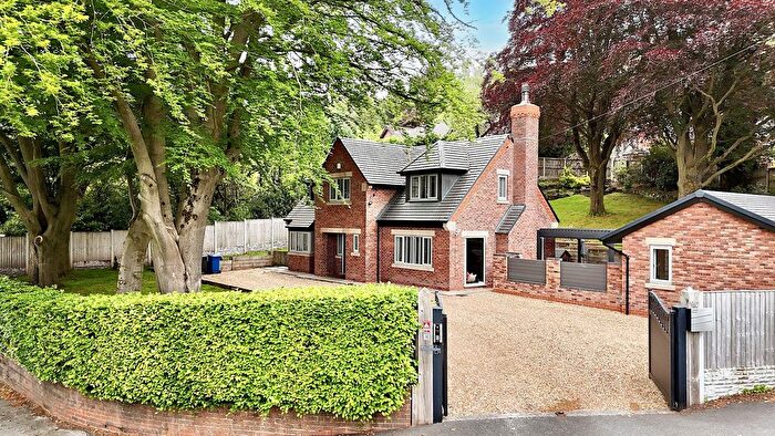 4 Bedroom Detached House For Sale In Lightwood Road, Stoke-On-Trent, ST3