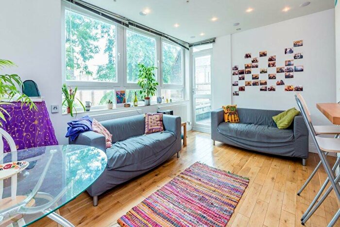 3 Bedroom Flat To Rent In Kingsdown Road, Archway, N19