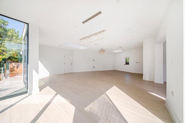 5 Bedroom House To Rent In Cator Estate Blackheath, SE3