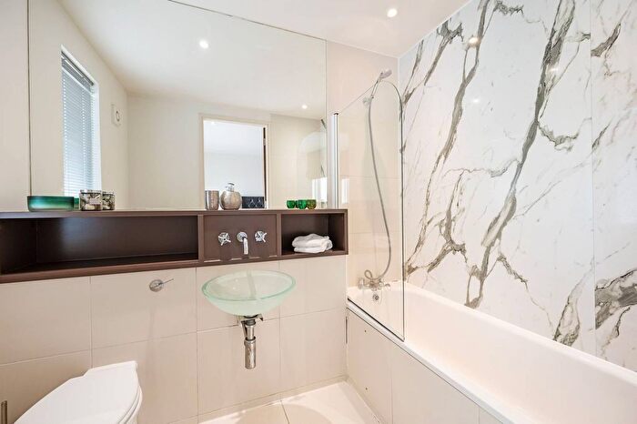 2 Bedroom Flat To Rent In Dingley Road, Islington, London, EC1V