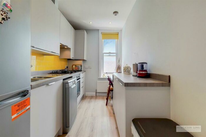 1 Bedroom Flat To Rent In Knights Hill, London, SE27