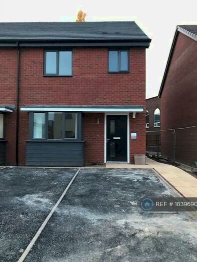 3 Bedroom Semi-Detached House To Rent In Argyll Way, Smethwick, B66
