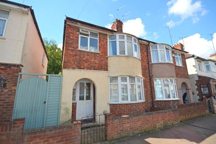 3 Bedroom Semi Detached House For Sale In Southfield Avenue, Far Cotton, Northampton, NN4