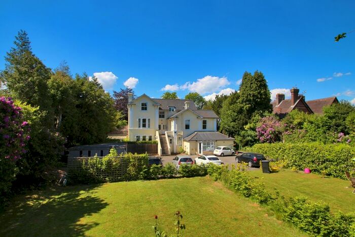 3 Bedroom Flat To Rent In Broadwater Down, Tunbridge Wells, TN2