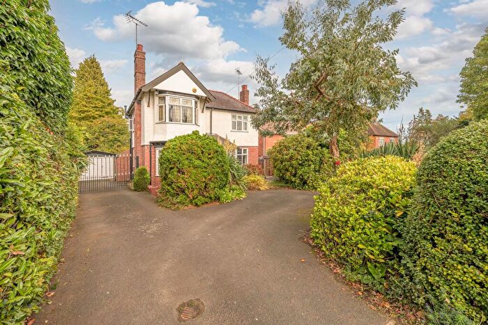 3 Bedroom Detached House For Sale In Greyhound Lane, Norton, DY8