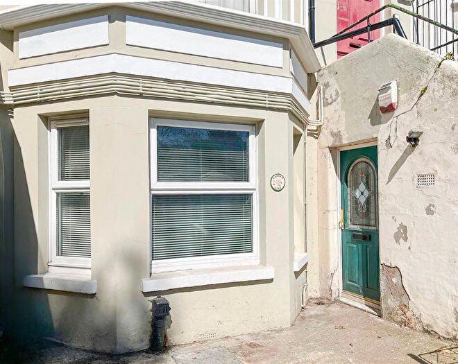 1 Bedroom Flat To Rent In St Helens Park Road, Hastings, TN34