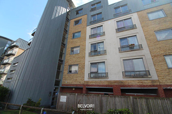 2 Bedroom Flat For Sale In Wherstead Road, Ipswich, IP2