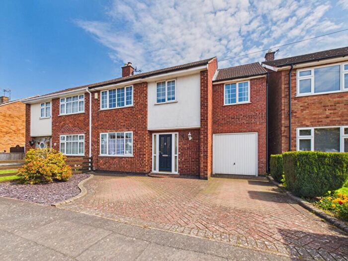 4 Bedroom Semi-Detached House For Sale In Chesterfield Way, Barwell, LE9
