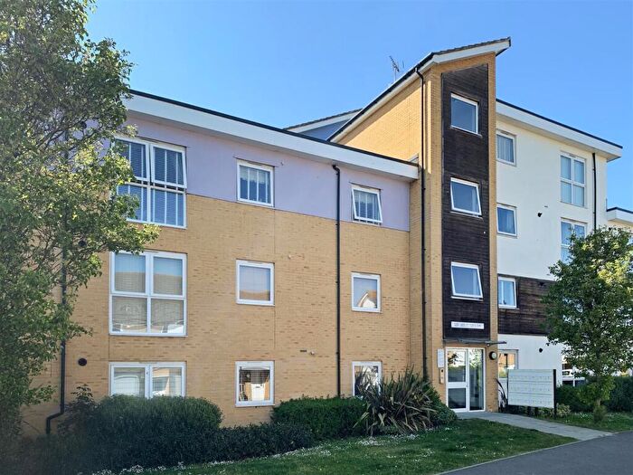 2 Bedroom Apartment For Sale In Olympia Way, Whitstable, CT5