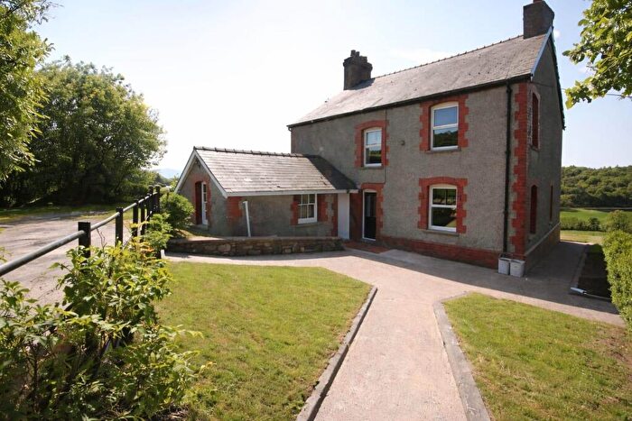 4 Bedroom Detached House To Rent In Maerdy, Corwen, LL21