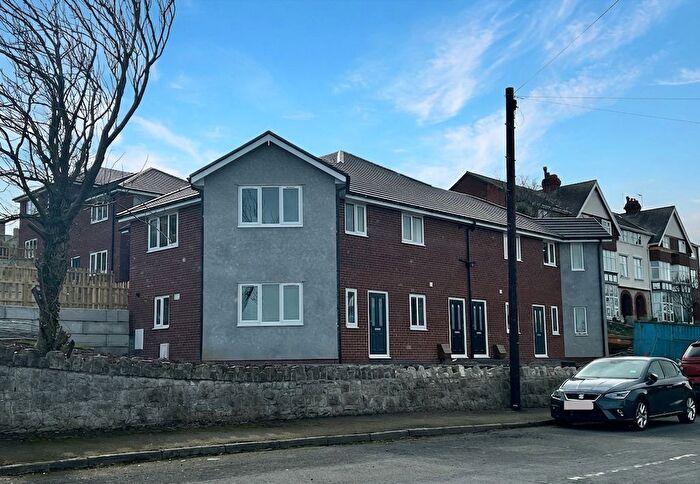 2 Bedroom Flat For Sale In Endsleigh Road, Old Colwyn, LL29