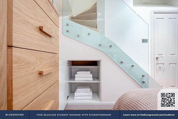 1 Bedroom Flat To Rent In City Of London, London, EC3R