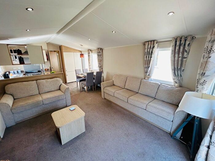 2 Bedroom Park Home For Sale In Ivyhouse Lane, Hastings, TN35