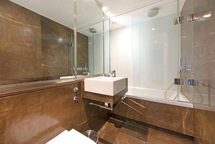 1 Bedroom Apartment For Sale In Osnaburgh Street, London, NW1