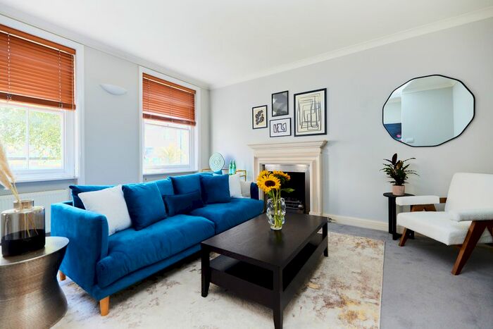 2 Bedroom Flat To Rent In Kensington Place, London, W8
