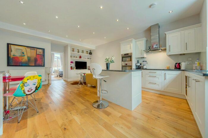 1 Bedroom Flat To Rent In Lennox Gardens, London, SW1X