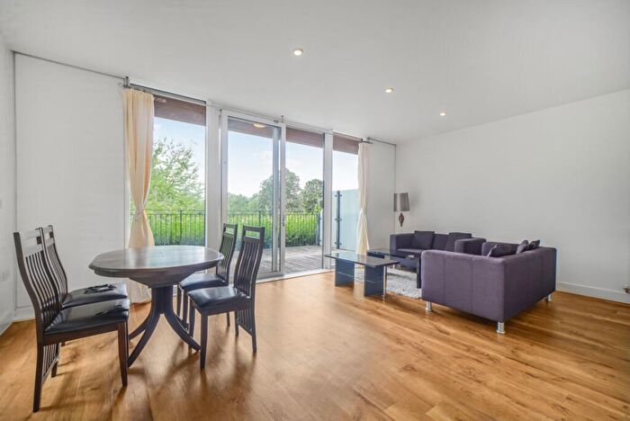 2 Bedroom Flat To Rent In Kidbrooke Village, London, SE9