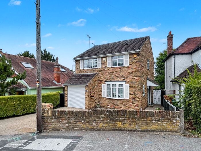 3 Bedroom Detached House For Sale In Chapel Lane, High Wycombe, HP12