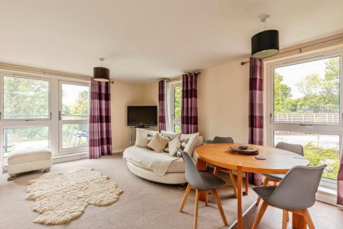 2 Bedroom Flat For Sale In Paxton Drive, Bristol, BS3