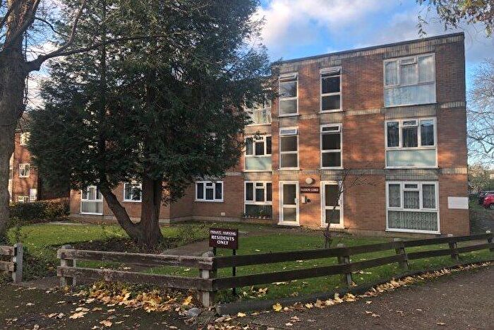1 Bedroom Flat To Rent In Eaton Road, Sutton, SM2