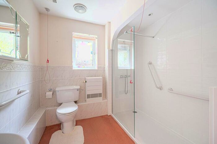 1 Bedroom Flat For Sale In Langstone Way, Mill Hill East, London, NW7