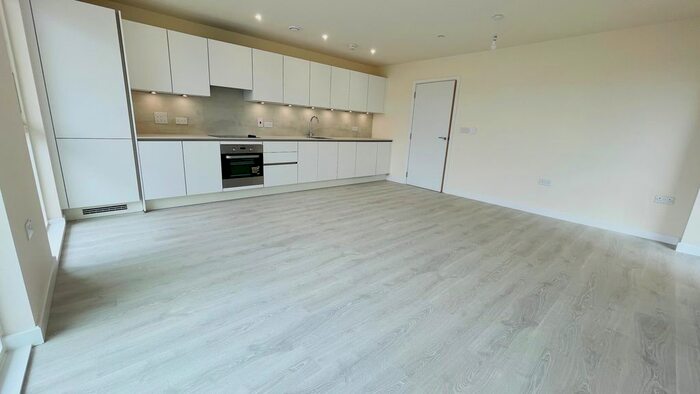 2 Bedroom Flat To Rent In Archer Apartments / Meadow View Close, Harrow, HA1