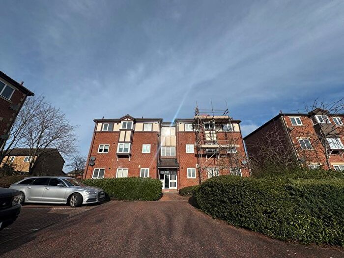 2 Bedroom Flat To Rent In Allingham Court, Victoria Glade, NE7