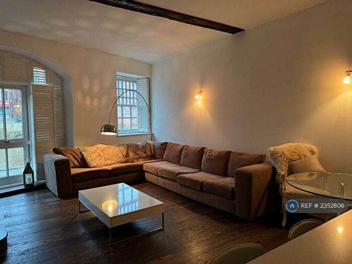 2 Bedroom Flat To Rent In Dock Street, Leeds, LS10