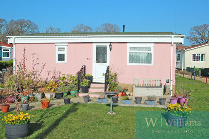 2 Bedroom Park Home For Sale In Medina Park, Folly Lane, Whippingham, Isle Of Wight, PO32