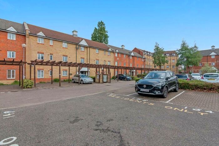 2 Bedroom Apartment To Rent In Ridley Close, Barking, IG11