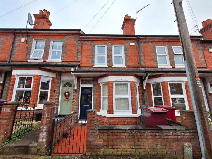 2 Bedroom Terraced House To Rent In Cromwell Road, RG4