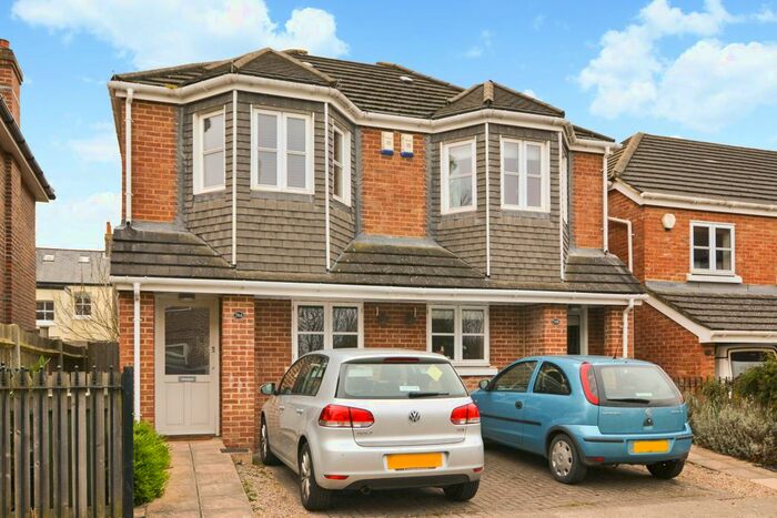 2 Bedroom Semi-Detached House To Rent In Churchview Road, Uk, TW2