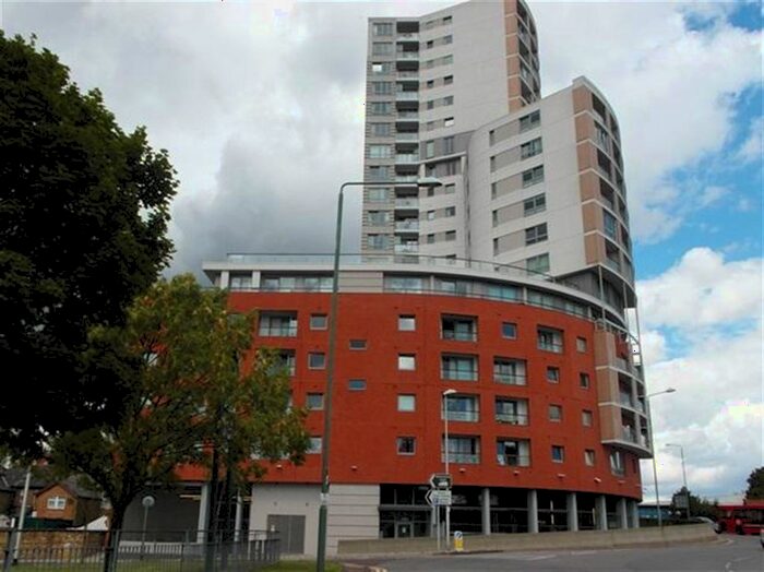 1 Bedroom Flat To Rent In High Road, Ilford, IG1